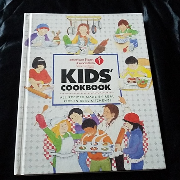 Kids' cookbook - AHA - Picture 1 of 2